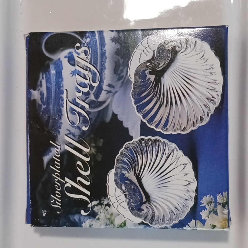 Beautiful Vtg. Hampshire Silversmiths Silverplated Shell Trays 2pcs. *New*